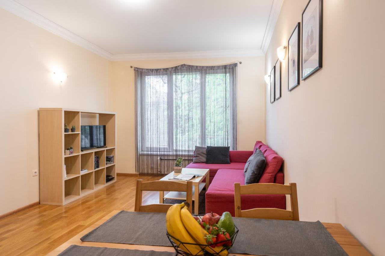Sofia Day And Night Apartment Buitenkant foto