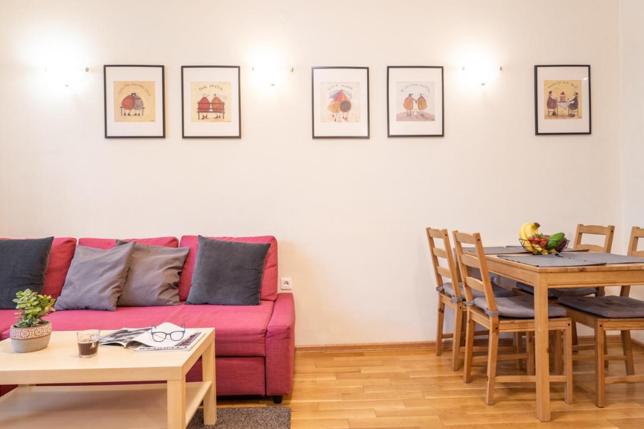 Sofia Day And Night Apartment Buitenkant foto